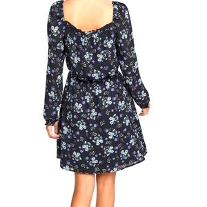NWT•Cupcakes & Cashmere Elsie Floral Square Neck Dress - S